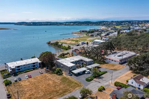 1199 SE 9th Ave #206, Oak Harbor, WA 98277