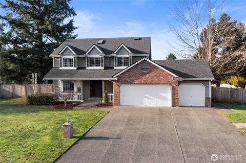 2208 215th Ave E, Lake Tapps, WA 98391