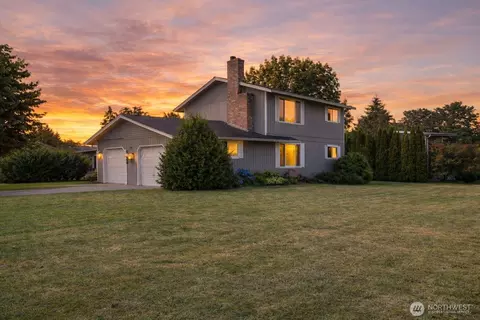 2010 Sandalwood St, Mount Vernon, WA 98273