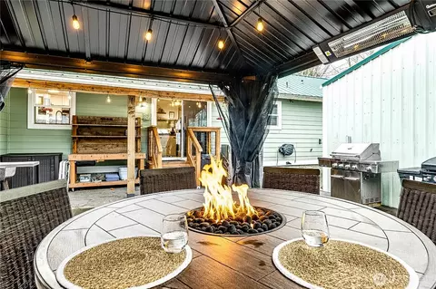 222 Gl Shake Rd, Forks, WA 98331