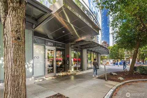 820 Blanchard St #1209, Seattle, WA 98121