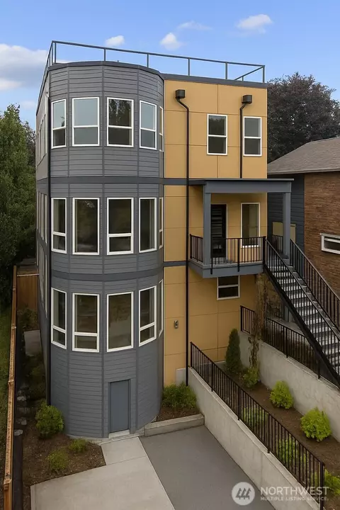 4019 4th Ave NE, Seattle, WA 98105