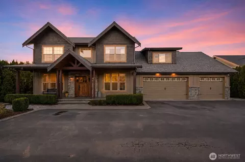 109 W 2nd St, Nooksack, WA 98276