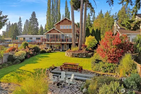 4521 Wall St, Bellingham, WA 98229