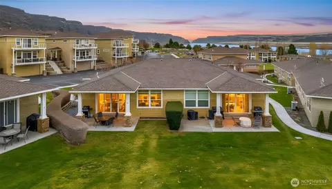 9270 Canyon Dr NW #C16, Quincy, WA 98848