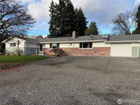 1423 34th Avenue Ct SW, Puyallup, WA 98373