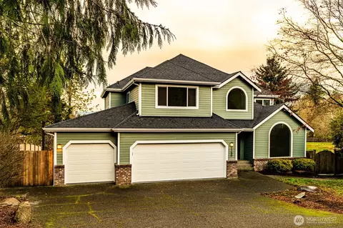 1150 SW Hemlock Ct, North Bend, WA 98045