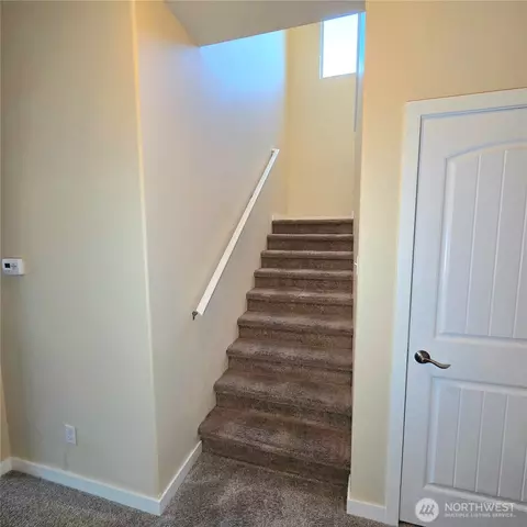 Entry Way - 1605 Riddell Ave NE, Orting, WA 98360 photo 3 of 4