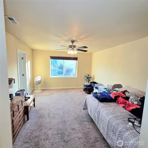 Bedroom - 1605 Riddell Ave NE, Orting, WA 98360 photo 6 of 6