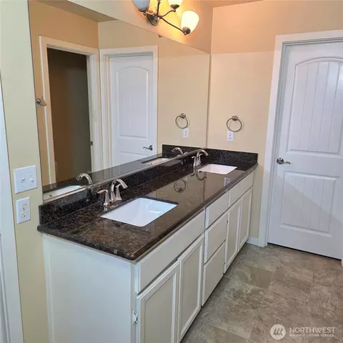 Bath - 1605 Riddell Ave NE, Orting, WA 98360 photo 5 of 6