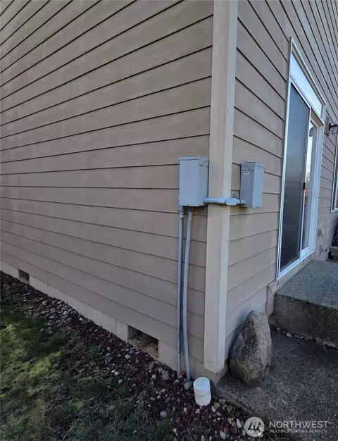 Exterior - 1605 Riddell Ave NE, Orting, WA 98360 photo 5 of 6