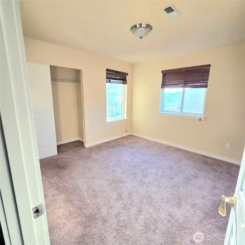Bedroom - 1605 Riddell Ave NE, Orting, WA 98360 photo 5 of 6