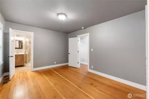 Bedroom - 1705 Marshall Ave, Enumclaw, WA 98022 photo 4 of 5