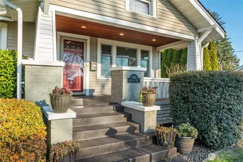 Exterior - 1705 Marshall Ave, Enumclaw, WA 98022 photo 2 of 9
