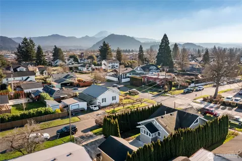 View/Area - 1705 Marshall Ave, Enumclaw, WA 98022 photo 1 of 1