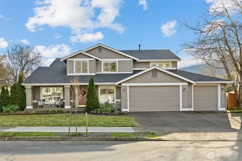 815 SE 10th St, North Bend, WA 98045