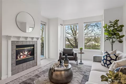 55 Williams Ave S #203, Renton, WA 98057