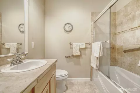 Bath - 23902 33rd Dr SE, Bothell, WA 98021 photo 2 of 2
