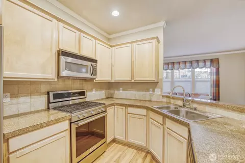 Kitchen - 23902 33rd Dr SE, Bothell, WA 98021 photo 1 of 3