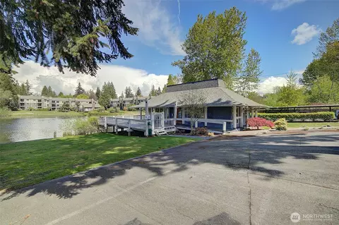 Exterior - 747 75th St SE #B203, Everett, WA 98203 photo 5 of 7