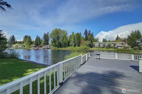 Exterior - 747 75th St SE #B203, Everett, WA 98203 photo 4 of 7