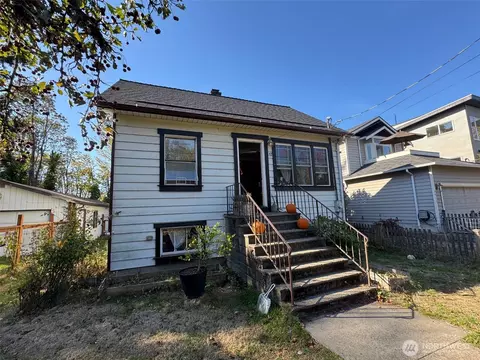 4417 21st Ave SW, Seattle, WA 98116