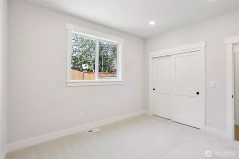 Bedroom - 326 182nd Pl SE, Bothell, WA 98012 photo 1 of 7