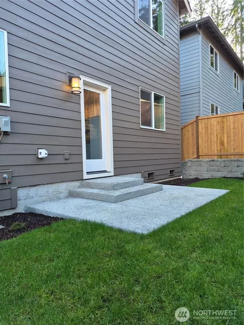 Exterior - 326 182nd Pl SE, Bothell, WA 98012 photo 2 of 2
