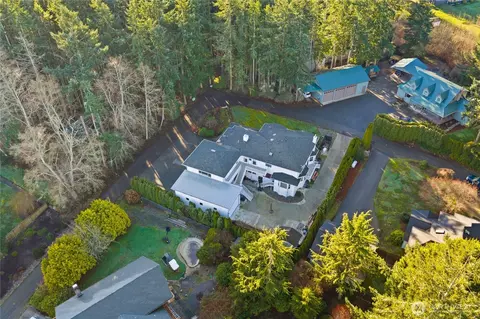 2115 Fairway Ln, Oak Harbor, WA 98277