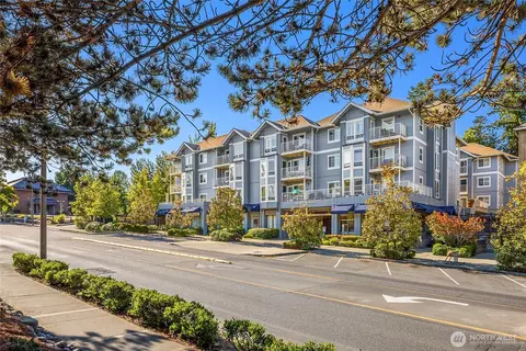300 NE High School Rd #403, Bainbridge Island, WA 98110