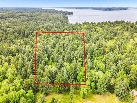7410 Grayhawk Ln NE, Olympia, WA 98516
