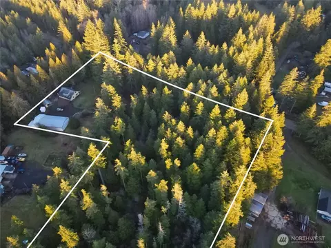 2070 W Cloquallum Rd, Shelton, WA 98584