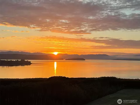 1418 Bonnie View Acres Rd, Oak Harbor, WA 98277