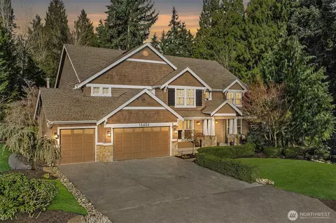 16454 108th Ave NE, Bothell, WA 98011