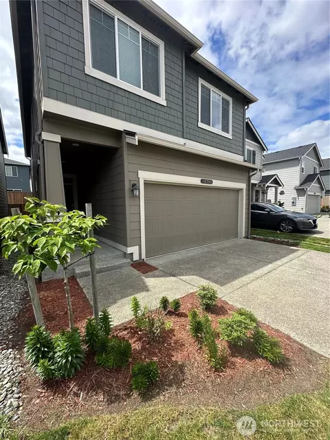 18708 108th Ave SE, Puyallup, WA 98374