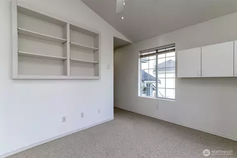 Bedroom - 3436 Wetherbee Ln, Enumclaw, WA 98022 photo 8 of 9