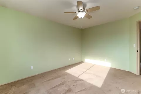 Bedroom - 3436 Wetherbee Ln, Enumclaw, WA 98022 photo 4 of 9