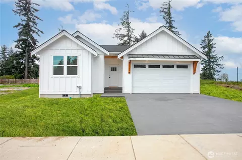 412 W 4th St, Everson, WA 98247 photo 2