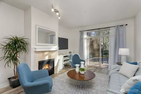 Living - 15730 116th Ave NE #107, Bothell, WA 98011 photo 2 of 2