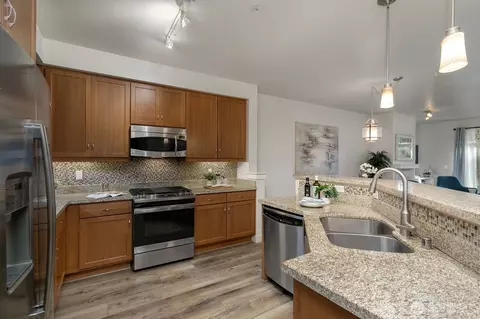 Kitchen - 15730 116th Ave NE #107, Bothell, WA 98011 photo 3 of 4