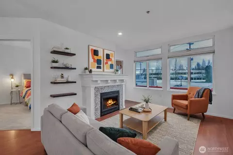 18 Dravus St #207, Seattle, WA 98109