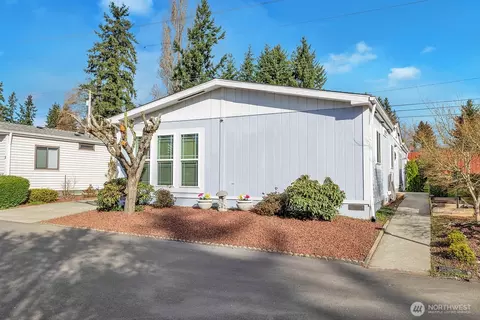 2611 S 288th St #2, Federal Way, WA 98003