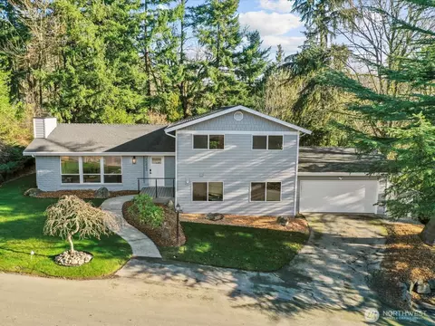 16822 8th Ave SW, Normandy Park, WA 98166