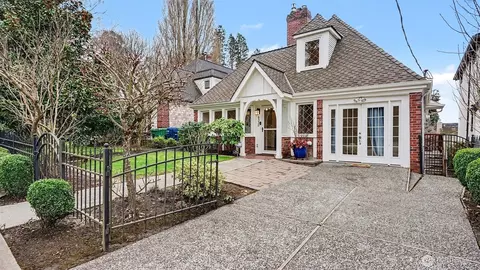 4335 NE 45th St, Seattle, WA 98105