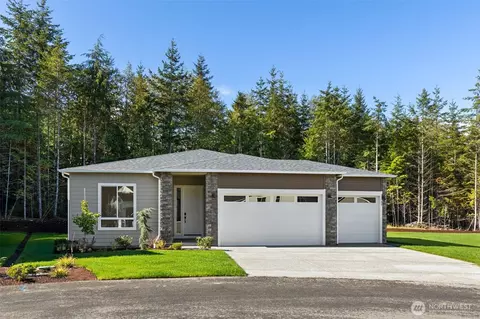 80 Mccartney Peak Ln #69, Port Ludlow, WA 98365