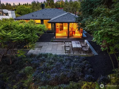 1207 26th Ave E, Seattle, WA 98112