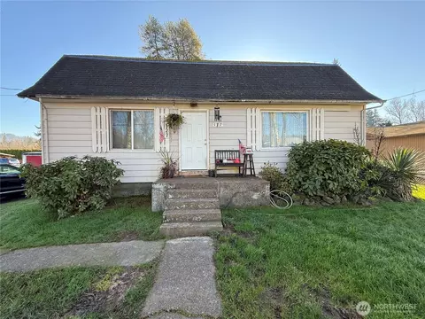 127 Cowlitz Dr, Kelso, WA 98626