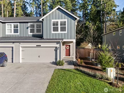 6588 Langley Ave NE, Bremerton, WA 98311