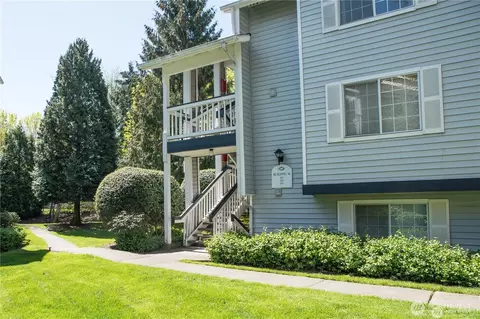 7453 133rd Ave SE #M305, Newcastle, WA 98059