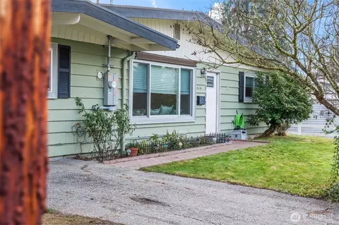 3514 Parker Ln, Bremerton, WA 98310